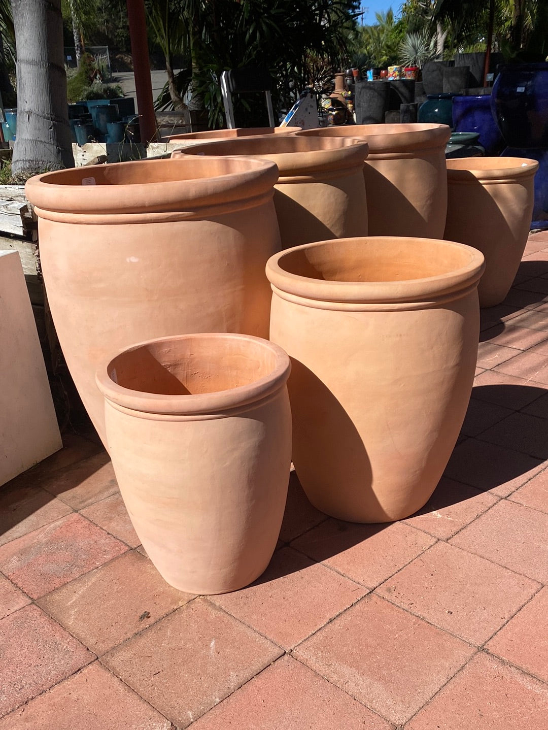 Amalfi Cas Round Planter