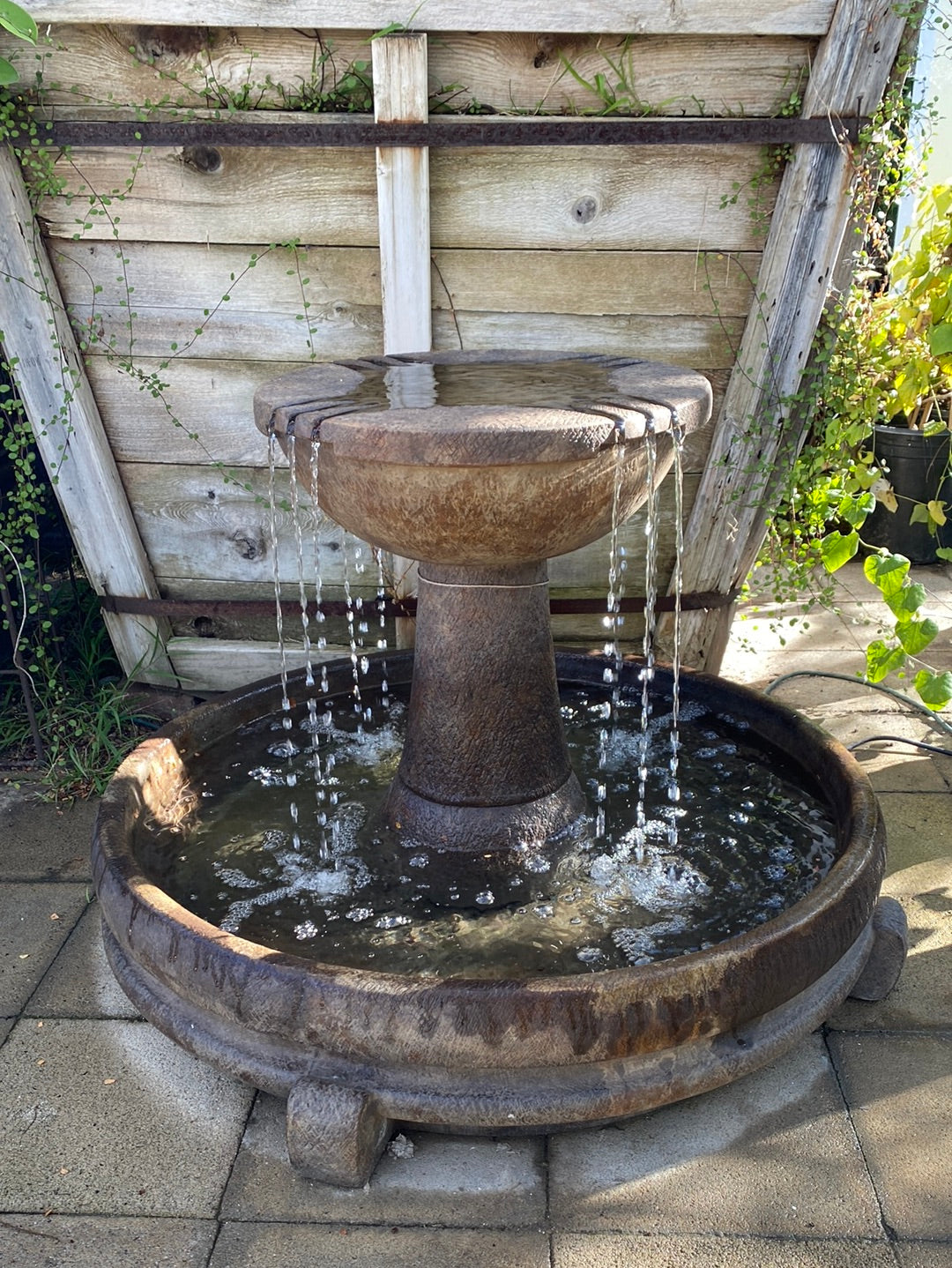 Overflowing Spill Dish Fountain