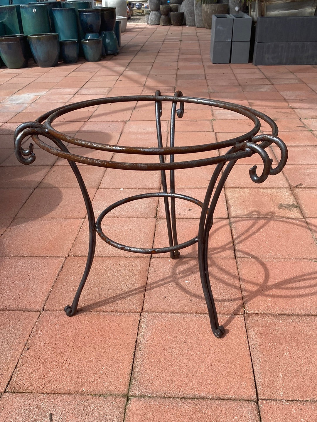 (2 x Rim)(2 x Legged) Metal Stand