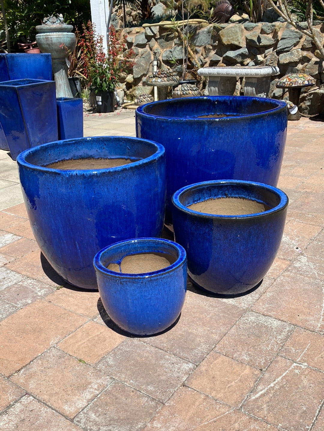 Ladera Thorncrest Round Planter