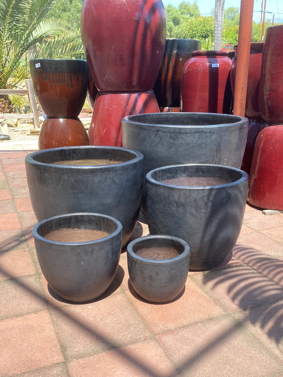 Ladera Thorncrest Round Planter