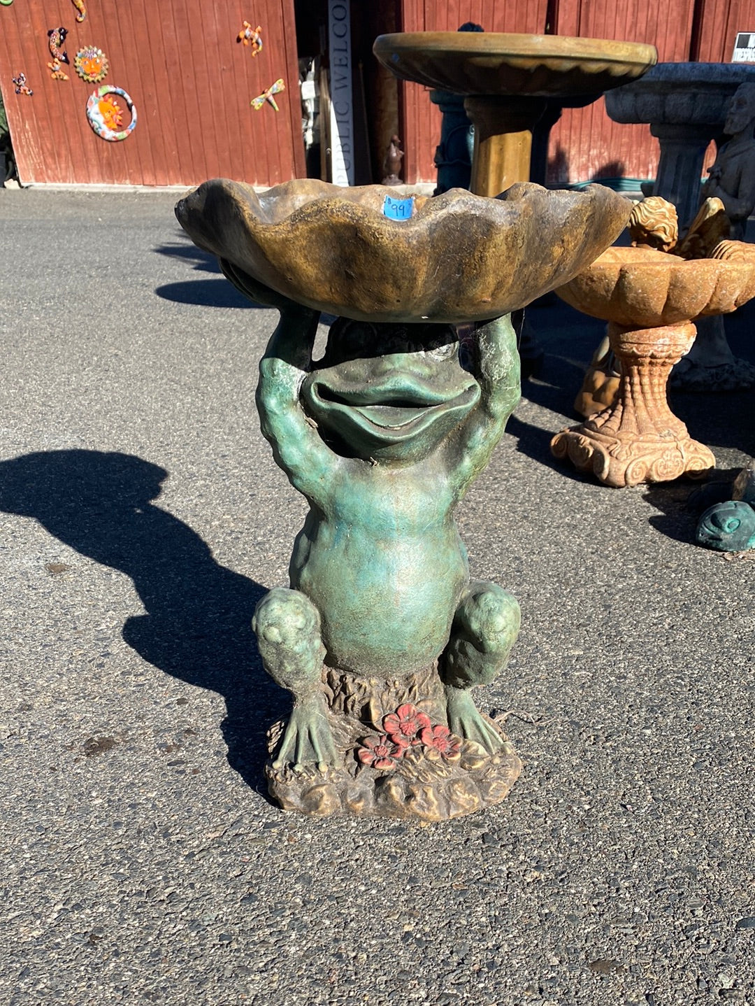 Chilling Frog Statue – The Madd Potter